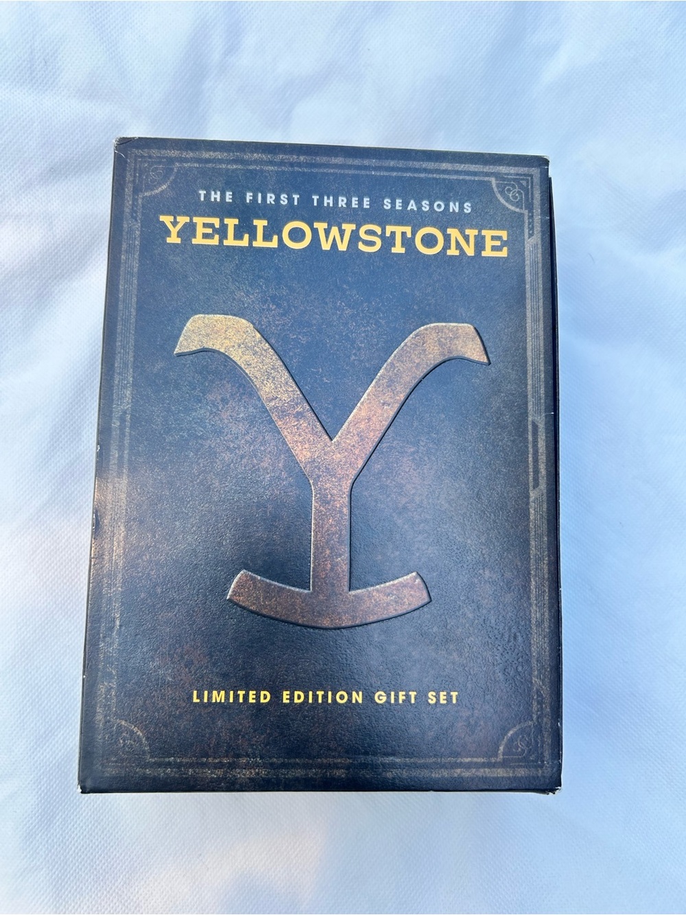 Yellowstone The First Three Seasons Limited Edition Gift Set - Navy & Gold